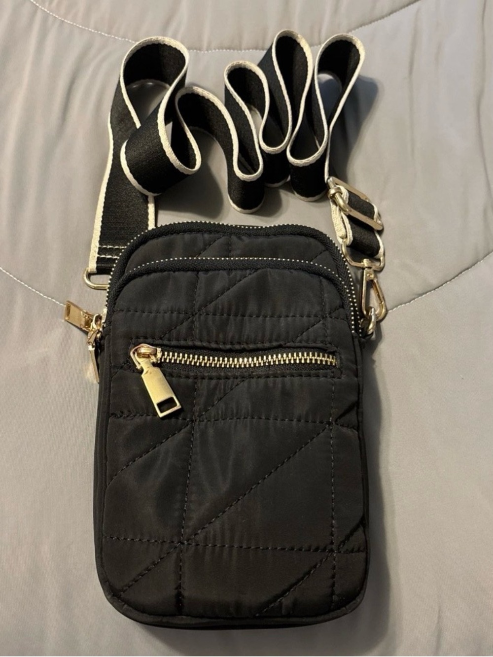 NWOT Urban Expressions black quilted nylon crossbody bag, perfect!